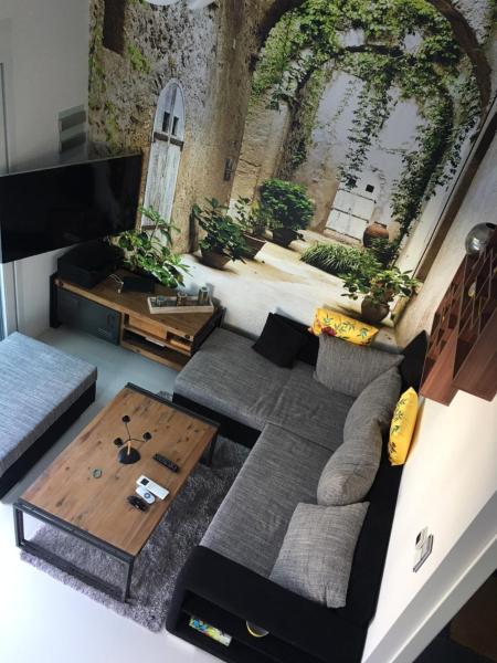 Foto 3: Tiny House with Private Pool