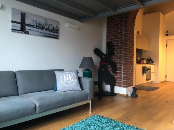 A la foto es mostra l'objecte Lovely Loft Isola/Garibaldi situat a la ciutat de Milà.
