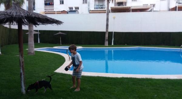 På billedet ses objektet Habitación doble con baño privado, Desayuno y piscina beliggende i byen Almácera.