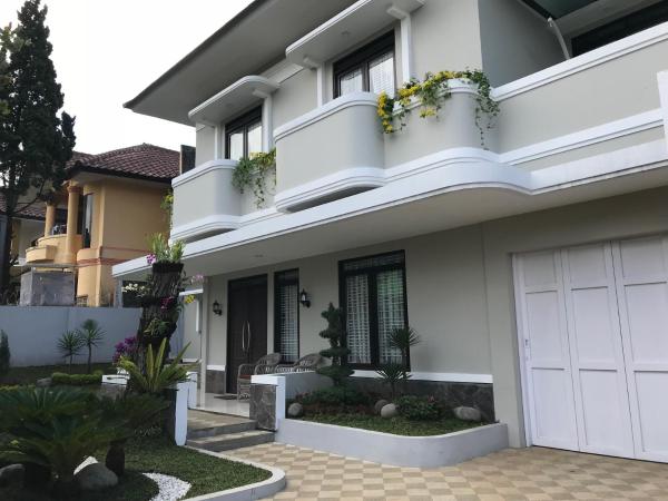Auf dem Foto ist das Objekt Kensington Villa in der Stadt Bongkor zu sehen.