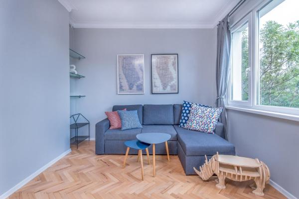 写真にはソフィア市にあるDondukov Boulevard Two Bedroom Designer Suiteが写っています。