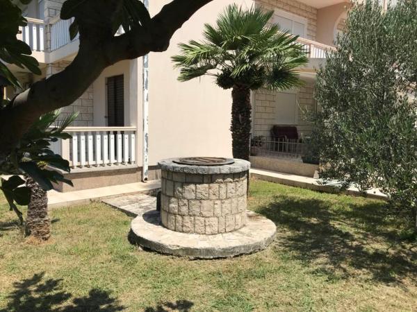 Nella foto è visibile l'oggetto Holiday Home Celuga situato nella città di Bar.