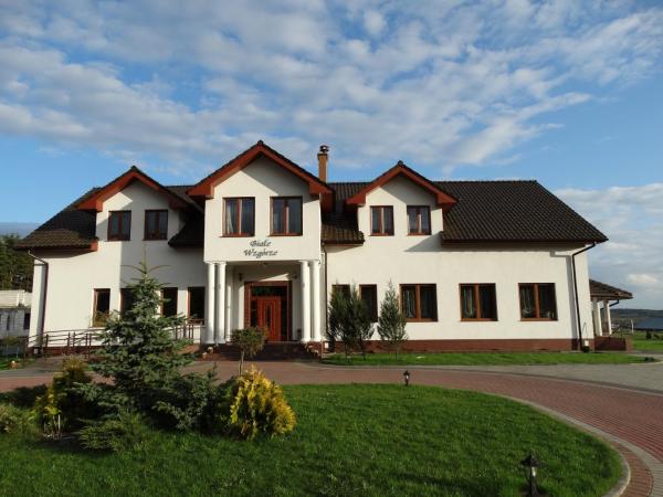 Auf dem Foto ist das Objekt Białe Wzgórze in der Stadt Okonek zu sehen.