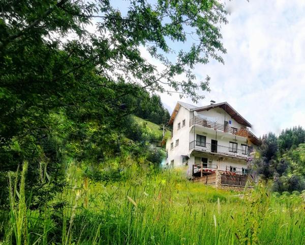 På bildet vises objektet Kuma Lissa Guest House som ligger i byen Buynovo.