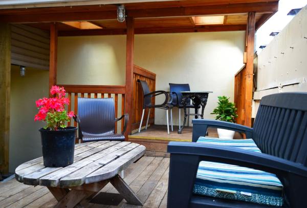 Na zdjęciu widoczny jest obiekt Vancouver Hideaway Guesthouse położony w mieście Vancouver.