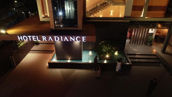 Kuvassa näkyy kohde Hotel Radiance, joka sijaitsee kaupungissa Ranjangaon.