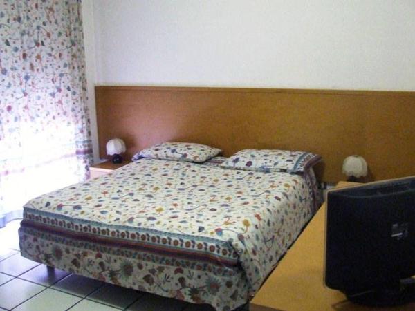 The photo shows the hotelverbania located in the city of Sabaudia.