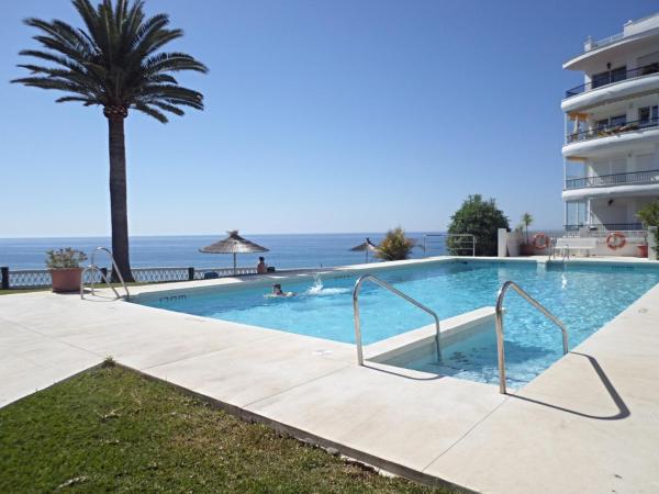 Na foto é possível ver o objeto ACAPULCO PLAYA 7 MENYBER localizado na cidade de Nerja.