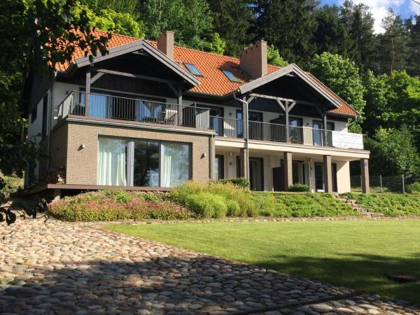 Auf dem Foto ist das Objekt Apartamenty Pluszne in der Stadt Pluski zu sehen.