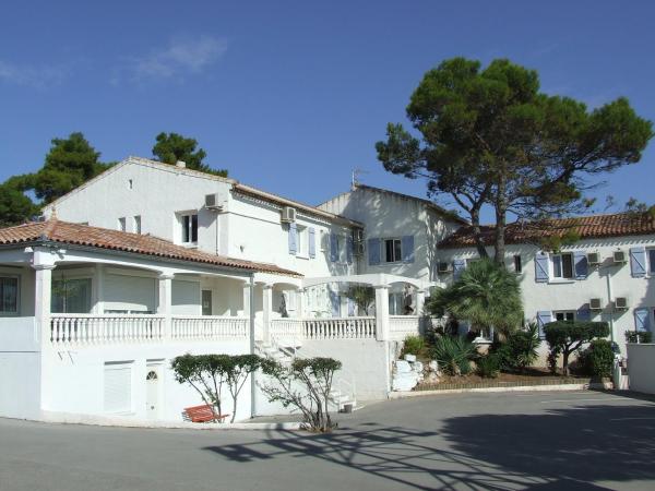 A la foto es mostra l'objecte Le Sarac Hôtel situat a la ciutat de Brignac.