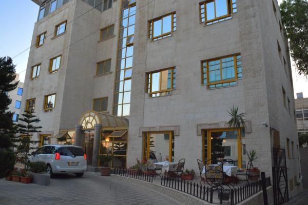 På billedet ses objektet Capri Hotel Suites beliggende i byen Amman.