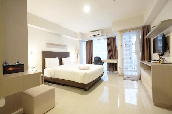 A la foto es mostra l'objecte Best Price Modern Studio Apartment H Residence near MT Haryono By Travelio situat a la ciutat de Jakarta.