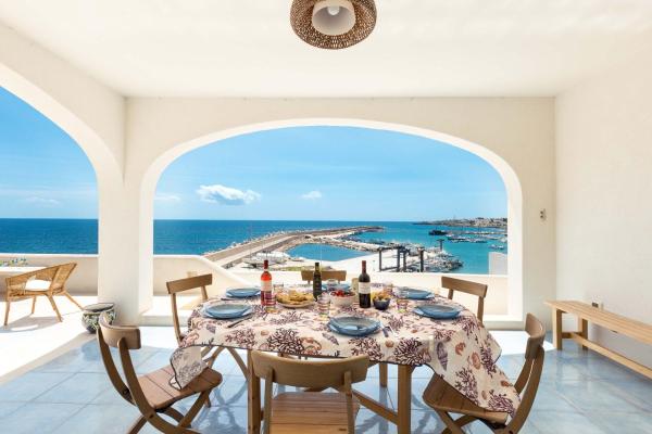 På billedet ses objektet Attico del Blu by BarbarHouse beliggende i byen Leuca.