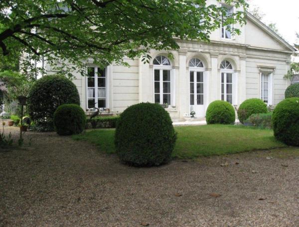 A la foto es mostra l'objecte Le Belvédère,double room situat a la ciutat de Bléré.