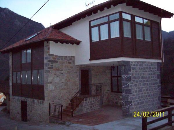 A la foto es mostra l'objecte Apartamentos rurales La Lastra 2 llaves, situat a la ciutat de Abantro.