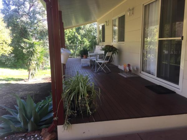 Bilde 3: Bright & Beautiful Home On The Hills!