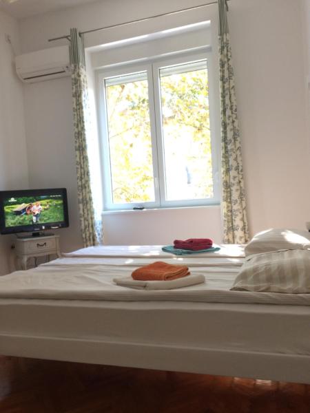 Na zdjęciu widoczny jest obiekt Cricket Park Hostel położony w mieście Belgrad.