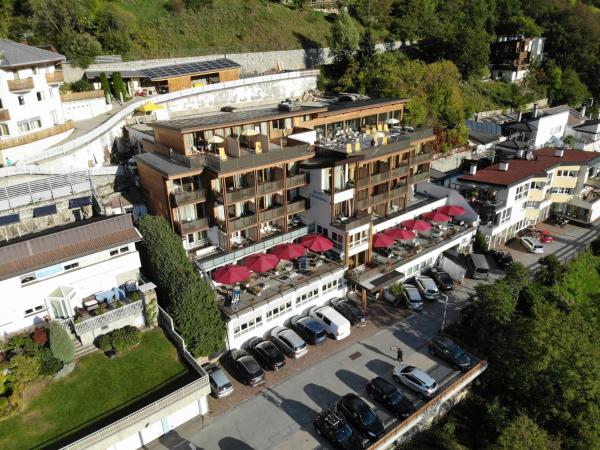Nella foto è visibile l'oggetto Hotel Panoramik situato nella città di Rio di Pusteria.