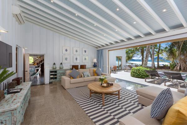 Kalim Beach House - Private Beach & Pool - 빠똥
