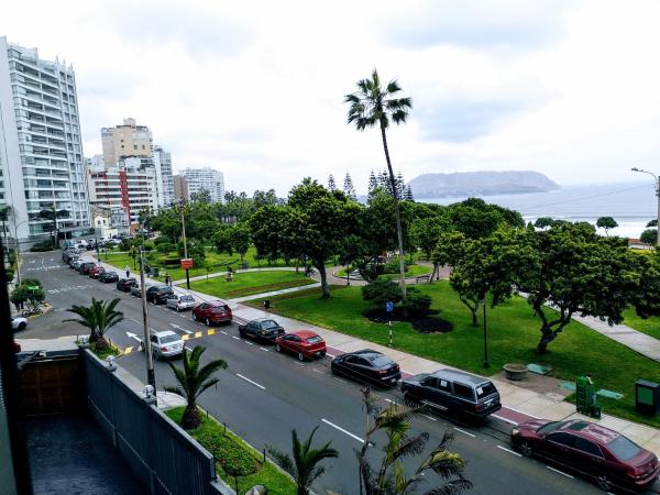 A la foto es mostra l'objecte Miraflores Frente al Mar situat a la ciutat de Lima.