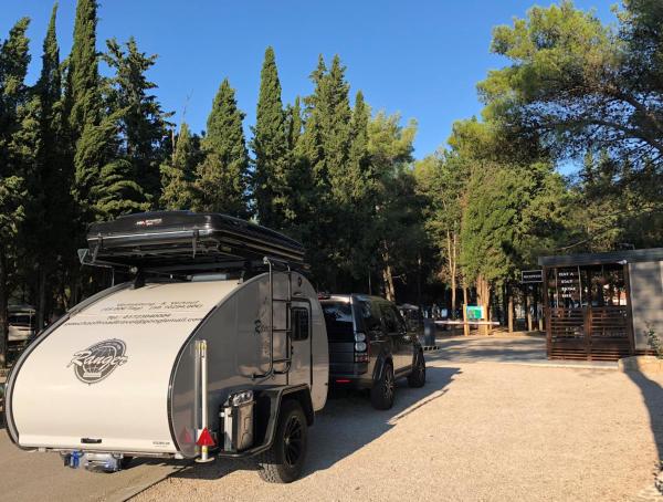 På bilden syns objektet Camping Vransko jezero - Crkvine som ligger i staden Pakoštane.