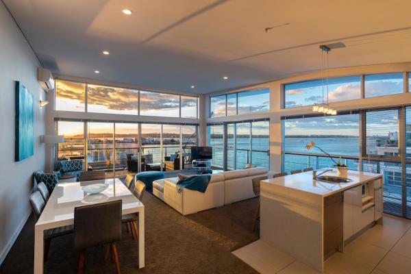 Princes Wharf's truly stunning North-West Loft, Auckland