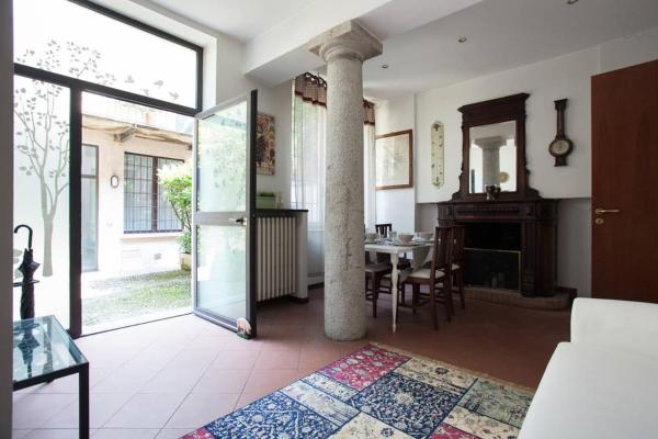 A la foto es mostra l'objecte Charming Navigli situat a la ciutat de Milà.