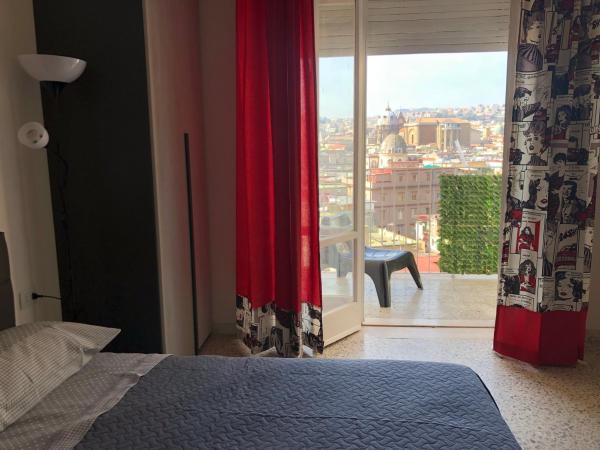 Na foto é possível ver o objeto Ottieri Apartment Napoli Room&Kitchen with Panoramic View localizado na cidade de Naples.