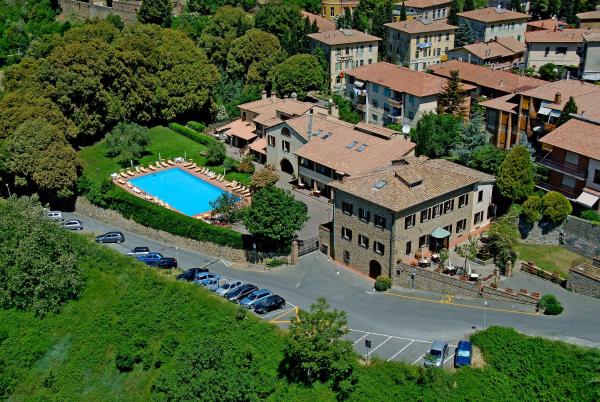A la foto es mostra l'objecte Villa Nencini situat a la ciutat de Volterra.