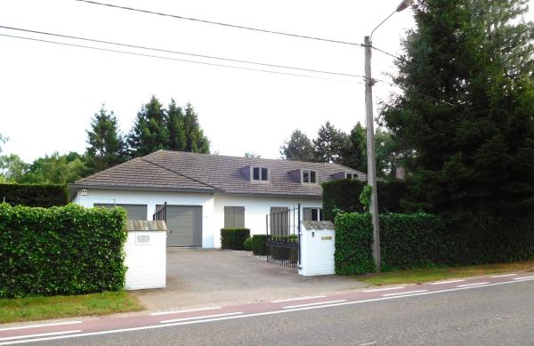 The photo shows the Suite Horatio located in the city of Stokrooie.