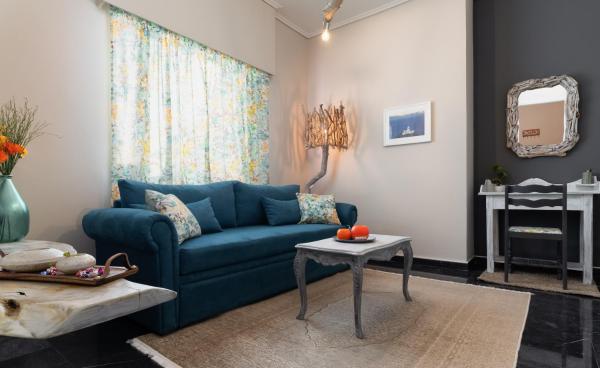 A la foto es mostra l'objecte Athens Flower Apartment situat a la ciutat de Atenes.
