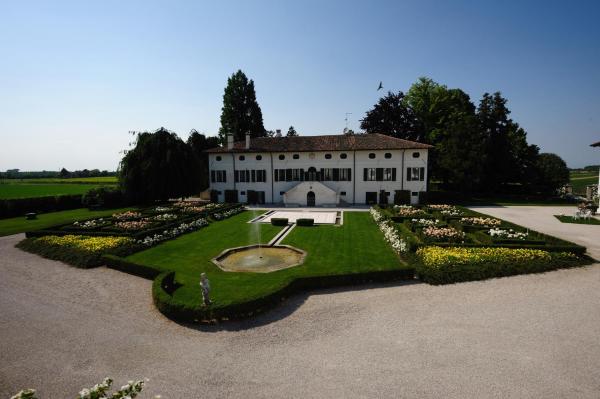 På billedet ses objektet Borgo Dei Conti Della Torre beliggende i byen Fraforeano.