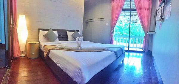Marina Hut Guest House - 꼬 란따