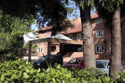 Na fotografii je vidět objekt Parkside International Hotel nacházející se ve městě Reading.