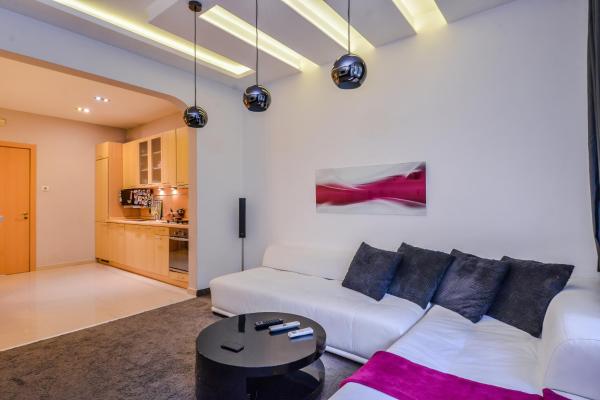 Na zdjęciu widoczny jest obiekt Extravaganzzo - Super Central One Bedroom Modern Apartment by Flat Mаnager położony w mieście Sofia.