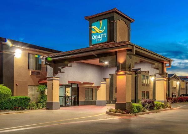 A la foto es mostra l'objecte Quality Inn Forest Hill - Fort Worth South situat a la ciutat de Forest Hill.