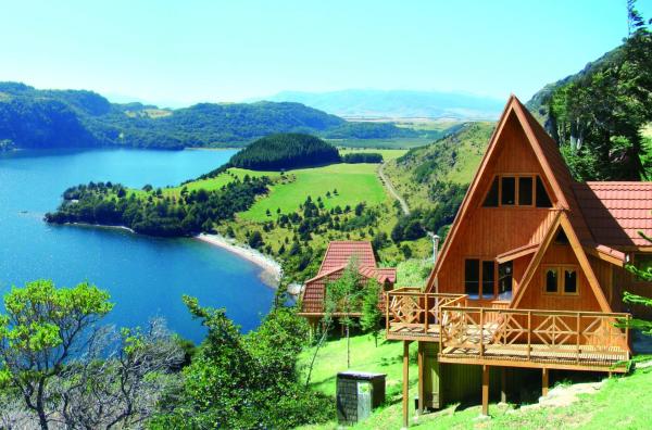 A la foto es mostra l'objecte Cabañas Lago Elizalde situat a la ciutat de El Blanco.
