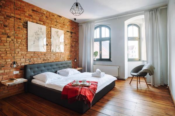 Na zdjęciu widoczny jest obiekt Apartamenty Europa położony w mieście Toruń.