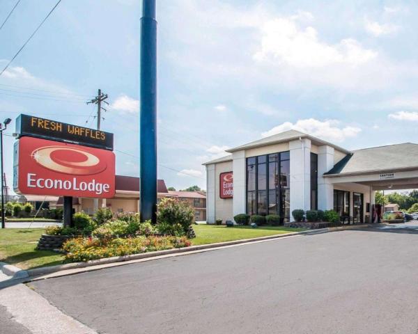 Na fotografii je vidět objekt Econo Lodge Springfield I-44 nacházející se ve městě Strafford.
