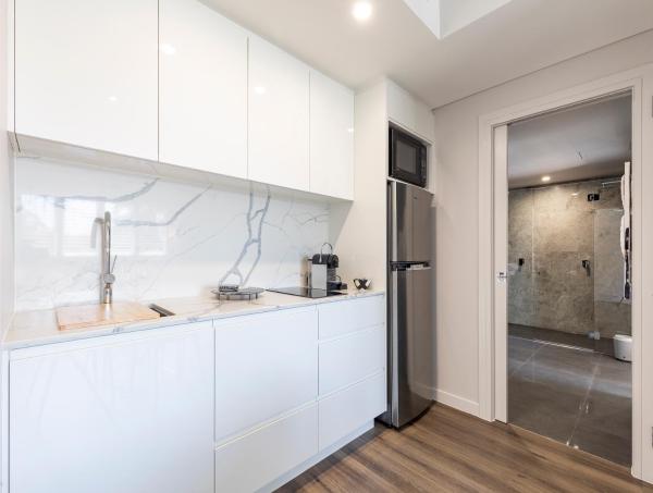 Bilde 9: Sleek, modern and comfortable on Hastings Street