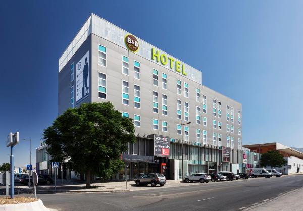 A la foto es mostra l'objecte B&B HOTEL Granada situat a la ciutat de Pulianas.