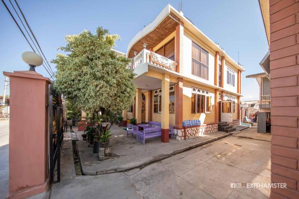 Nella foto è visibile l'oggetto Gypsy Inn situato nella città di Nyaung Shwe.