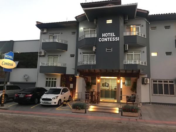 På bilden syns objektet Hotel Contessi som ligger i staden Treze de Maio.