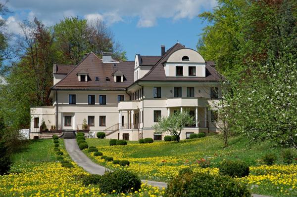 På billedet ses objektet hideauts hotels Der Rosengarten beliggende i byen Füssen.