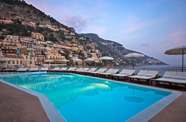 A la foto es mostra l'objecte Covo Dei Saraceni situat a la ciutat de Positano.