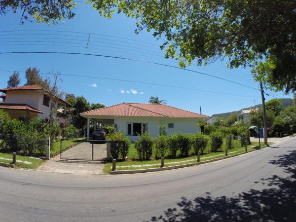 På billedet ses objektet Casa na Lagoinha Florianópolis B2 beliggende i byen Florianópolis.