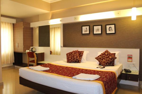 A la foto es mostra l'objecte Hotel Pooja International situat a la ciutat de Harihar.