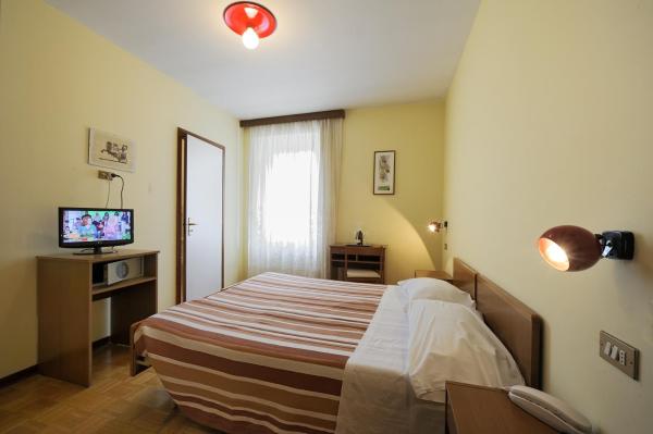 På billedet ses objektet Hotel Bertusi beliggende i byen Corvella.