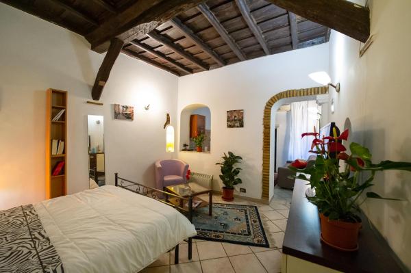 JUSTACASA alla SCALA Trastevere, Rome