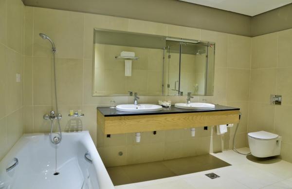 Foto 2: EPIC Hotel & Suites
